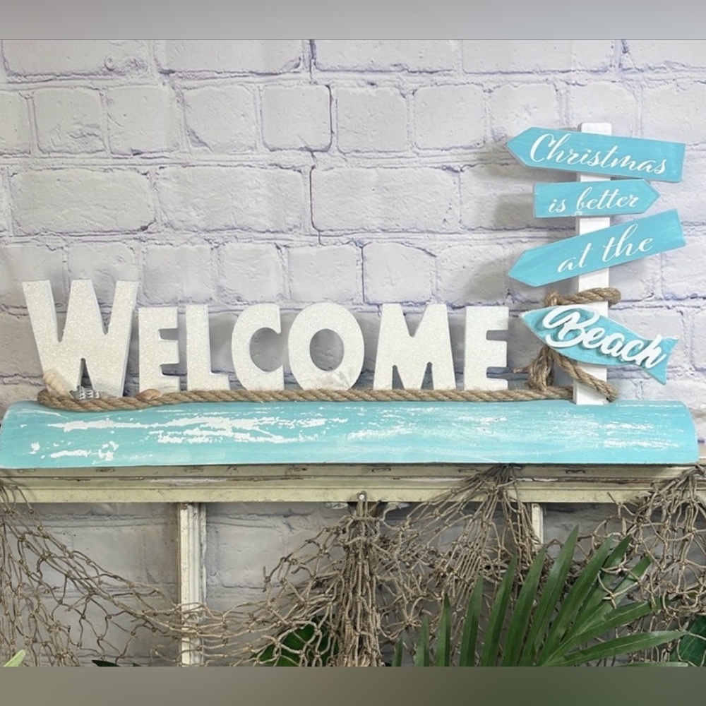 CHRISTMAS IS BETTER AT THE BEACH
COASTAL CHIC RUSTIC WEATHERED WOOD WELCOME SIGN